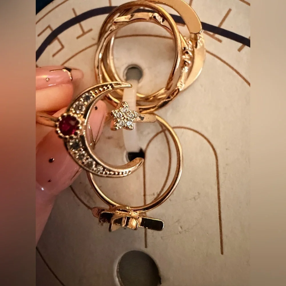 Urban Outfitters Gold Jeweled Five Ring Set NWT